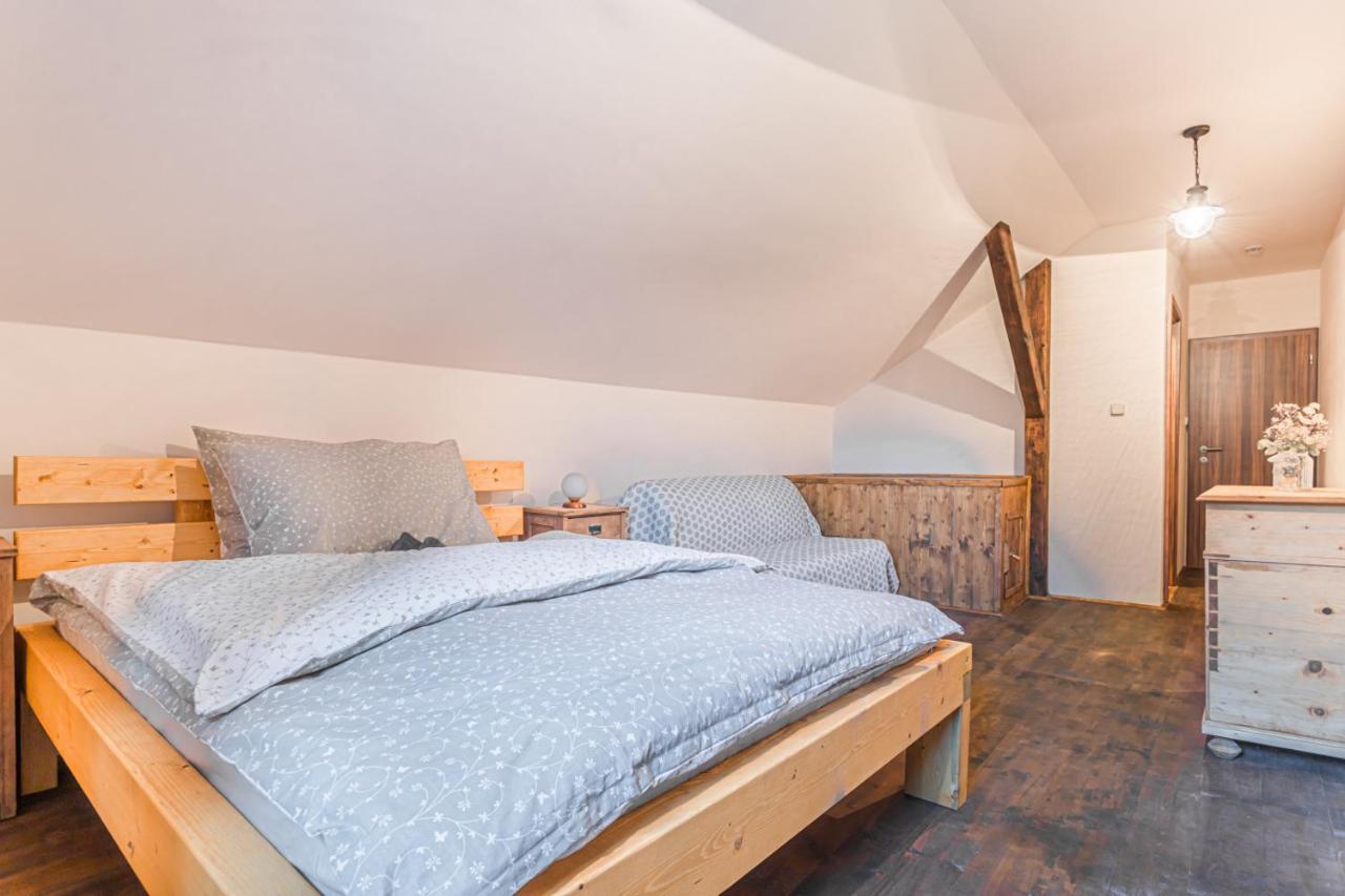 Hotel Buskovsky Mlyn 1580 à Dolní Bousov Extérieur photo